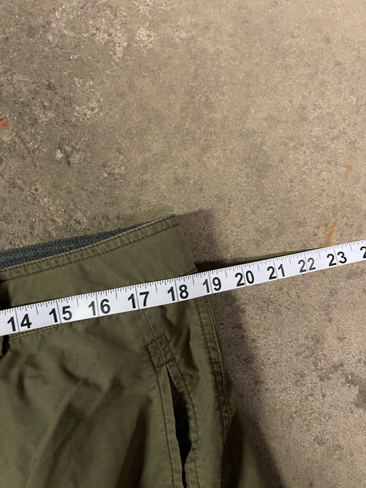 (L) Vintage Y2K old baggy army cargo pants