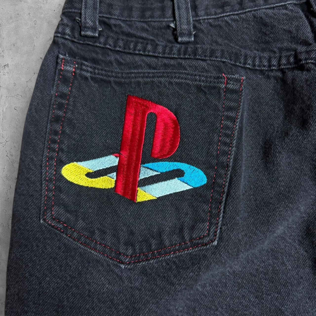 (36) PlayStation embroidered jorts