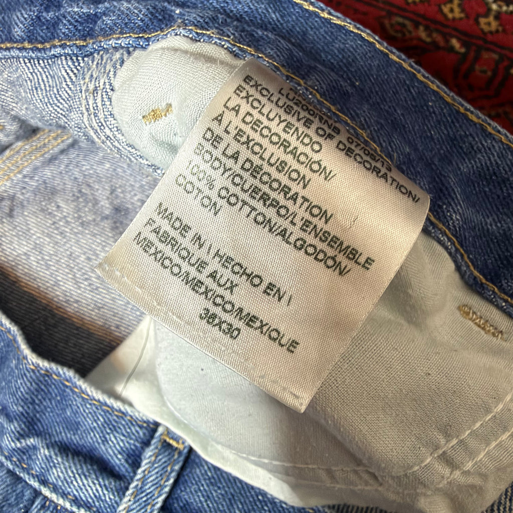 (36) kitty embroidered jeans