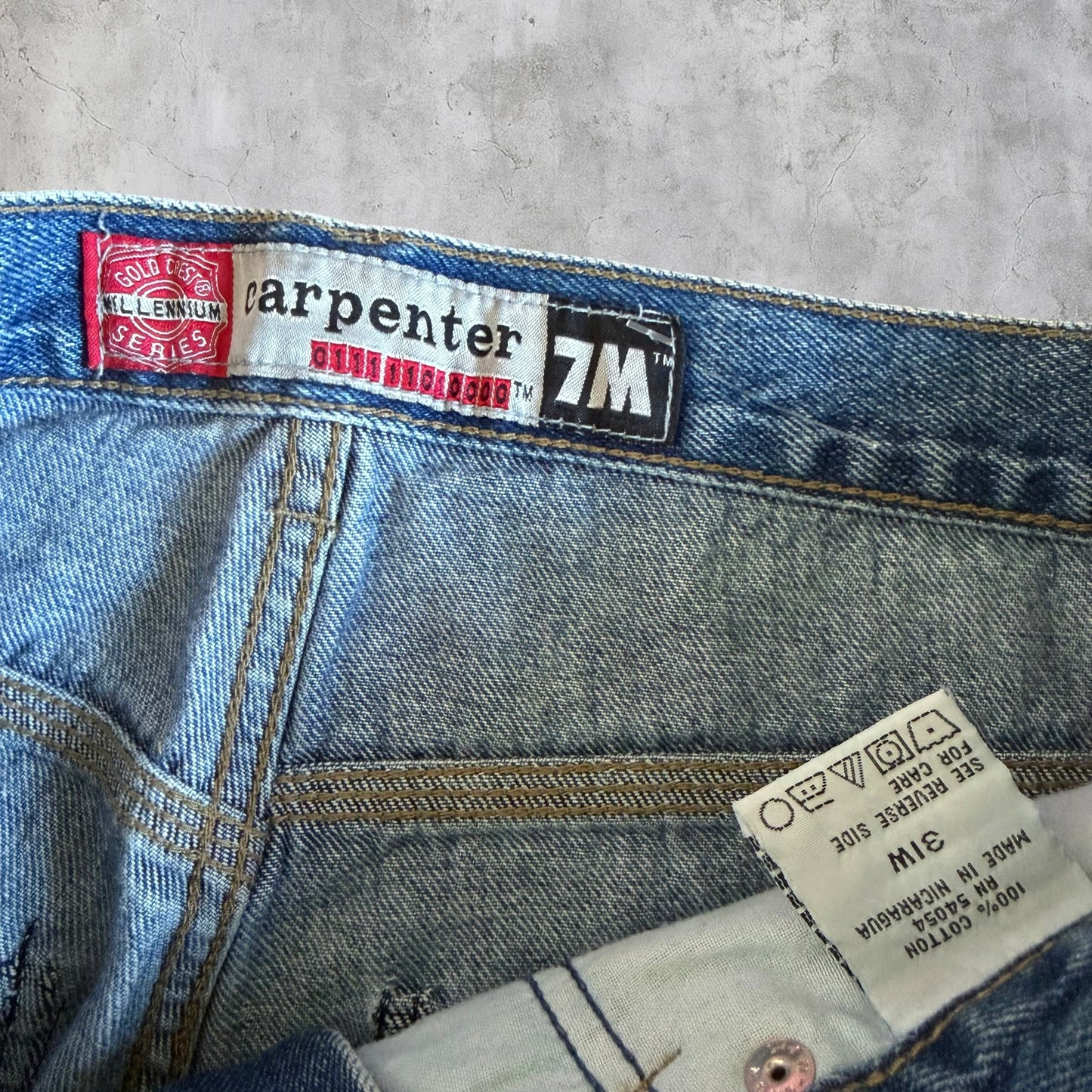 (31) Xbox kid baggy jorts