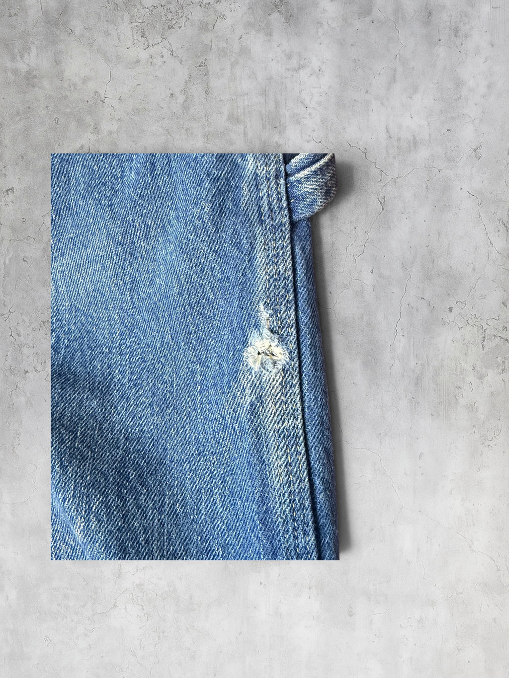 (36) kitty embroidered jeans