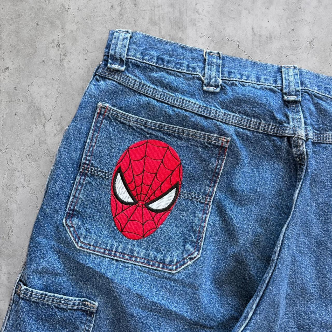 (36) Spider-Man jorts