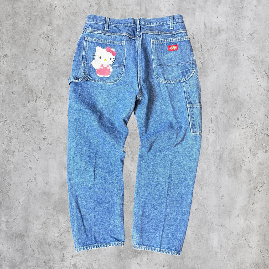 (36) kitty embroidered jeans