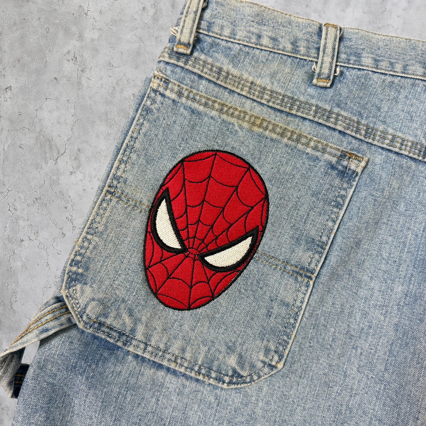(36) Spider-Man jorts