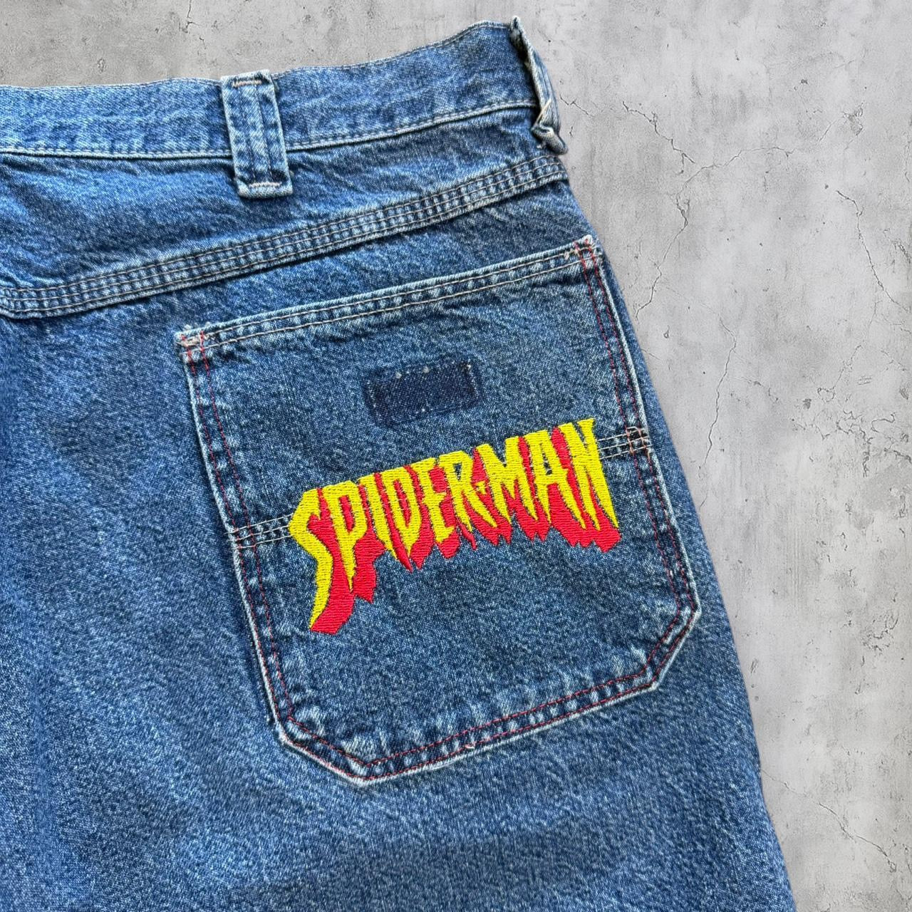 (36) Spider-Man jorts