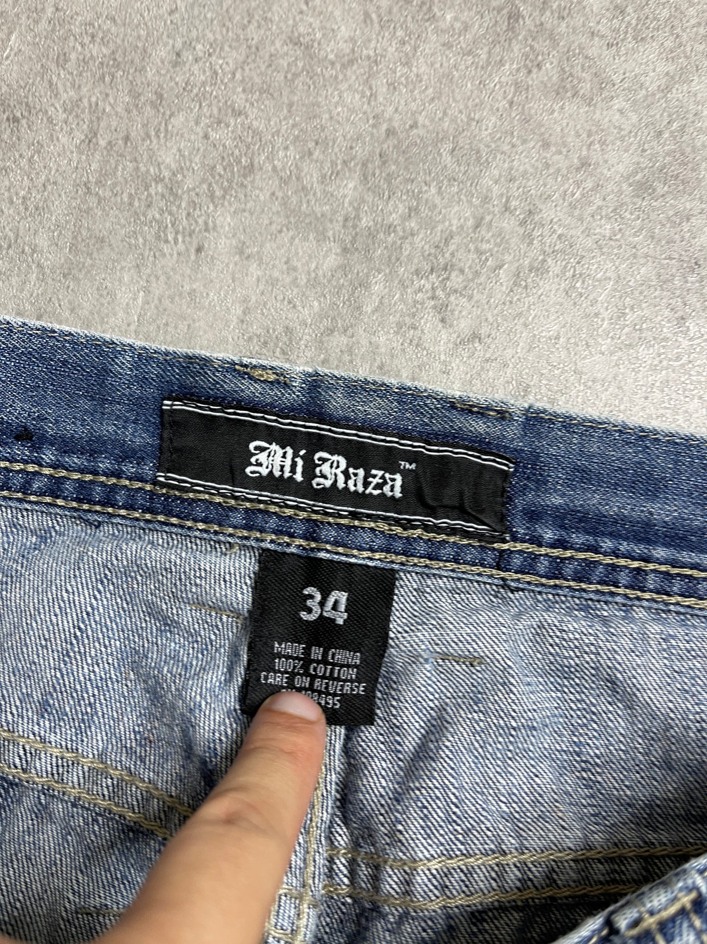 (34) Y2K MI RAZA MARY JORTS