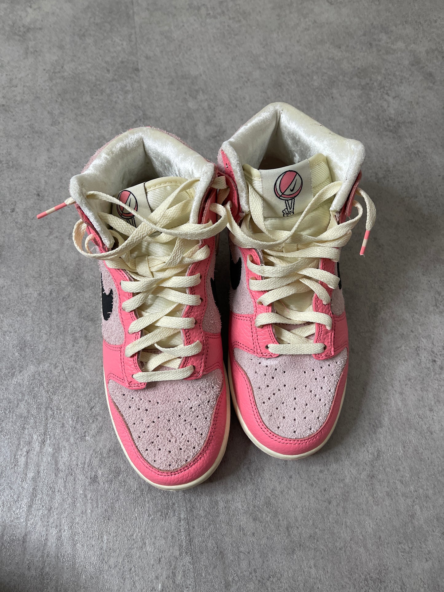(7.5) WOMENS Nike Dunk High Hoops Pack Pink