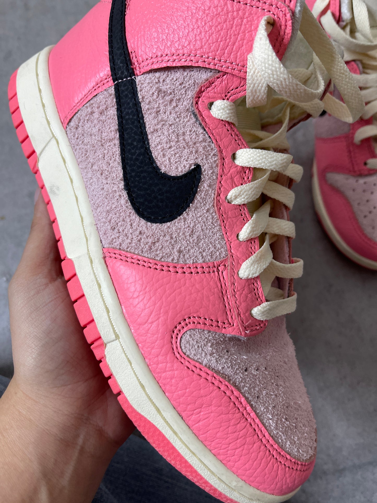 (7.5) WOMENS Nike Dunk High Hoops Pack Pink