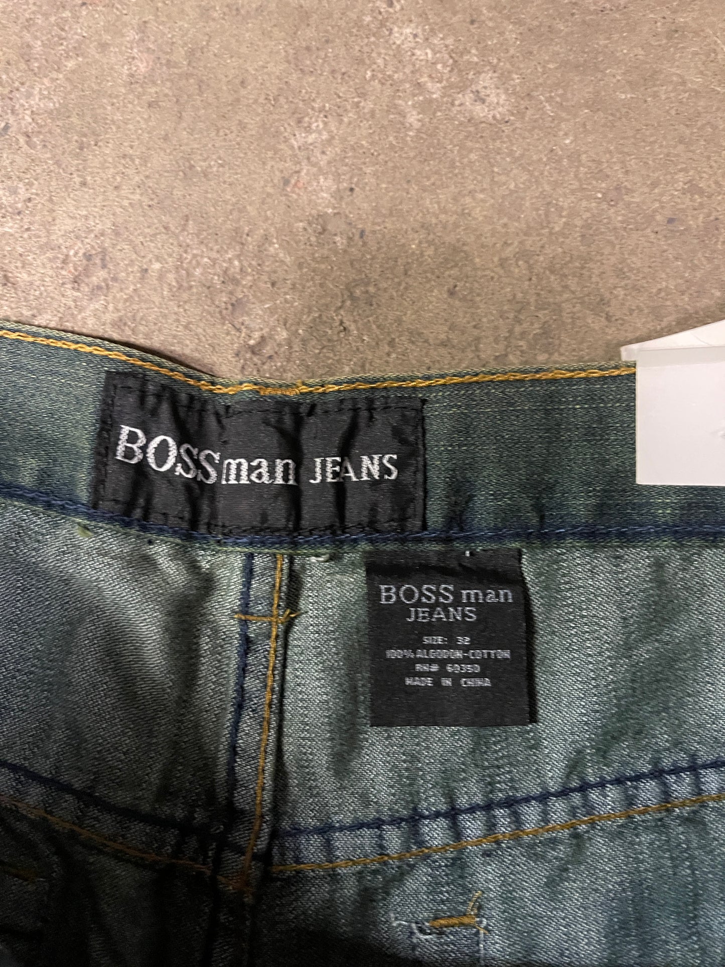 (32) Y2K money baggy jorts