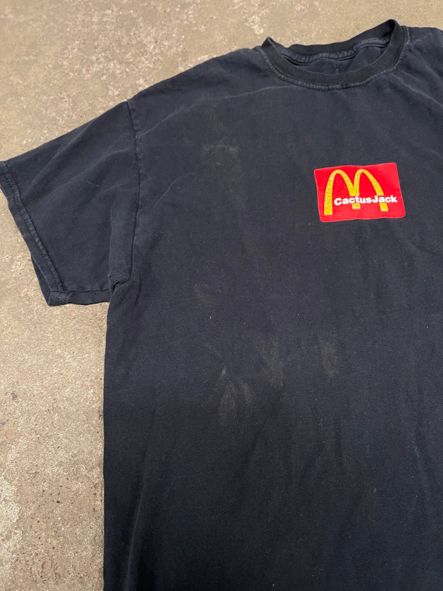(M) Travis Scott Cactus Jack McDonald’s shirt