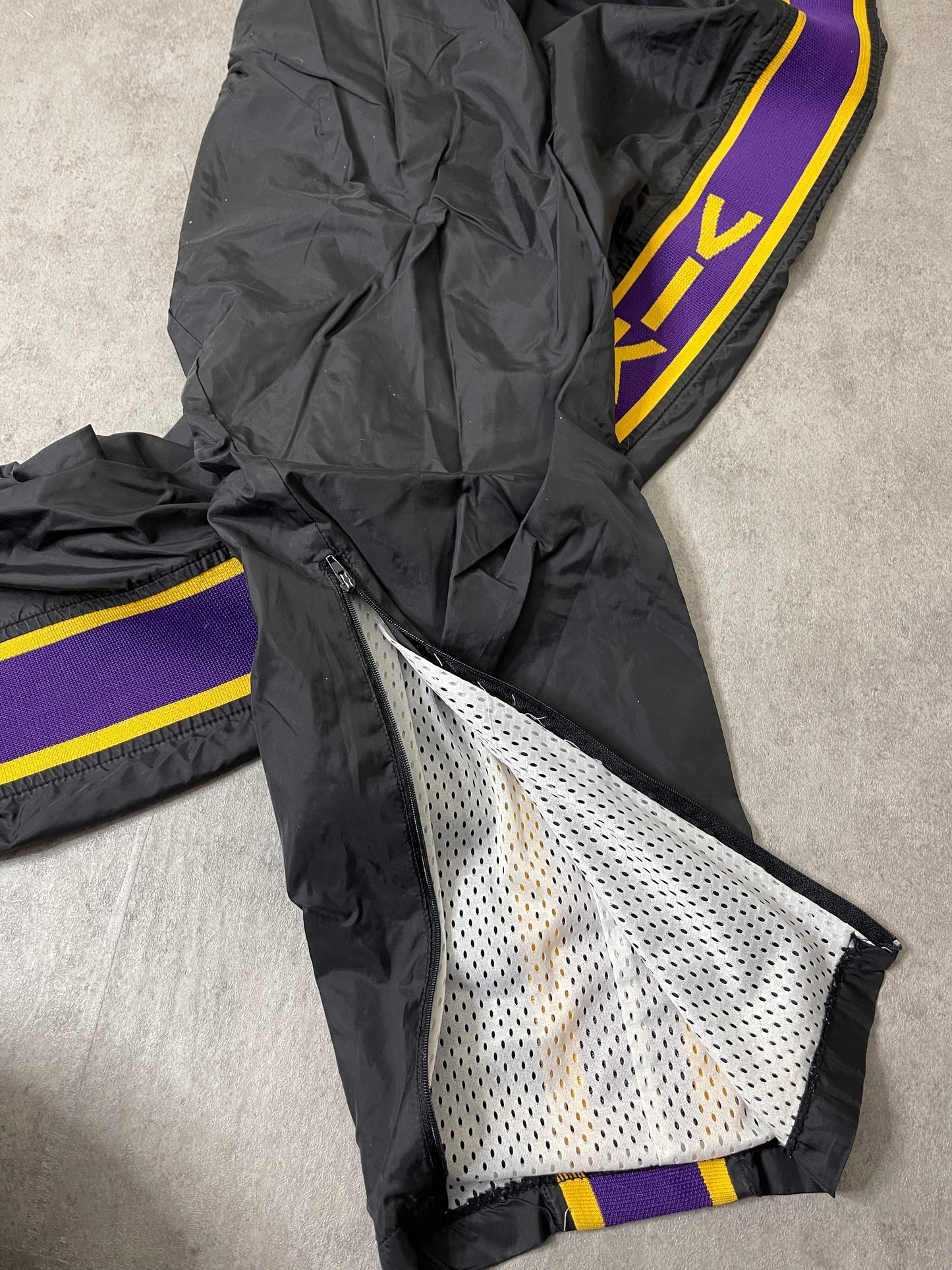 (XL) 90S VIKINGS TRACK PANTS