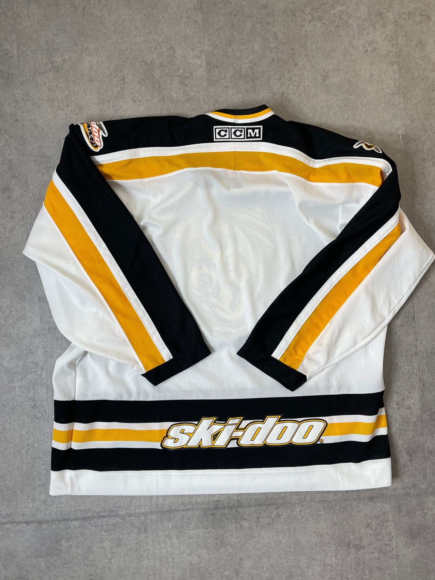 (XL) 90S SKI DOO TEAM HOCKEY JERSEY