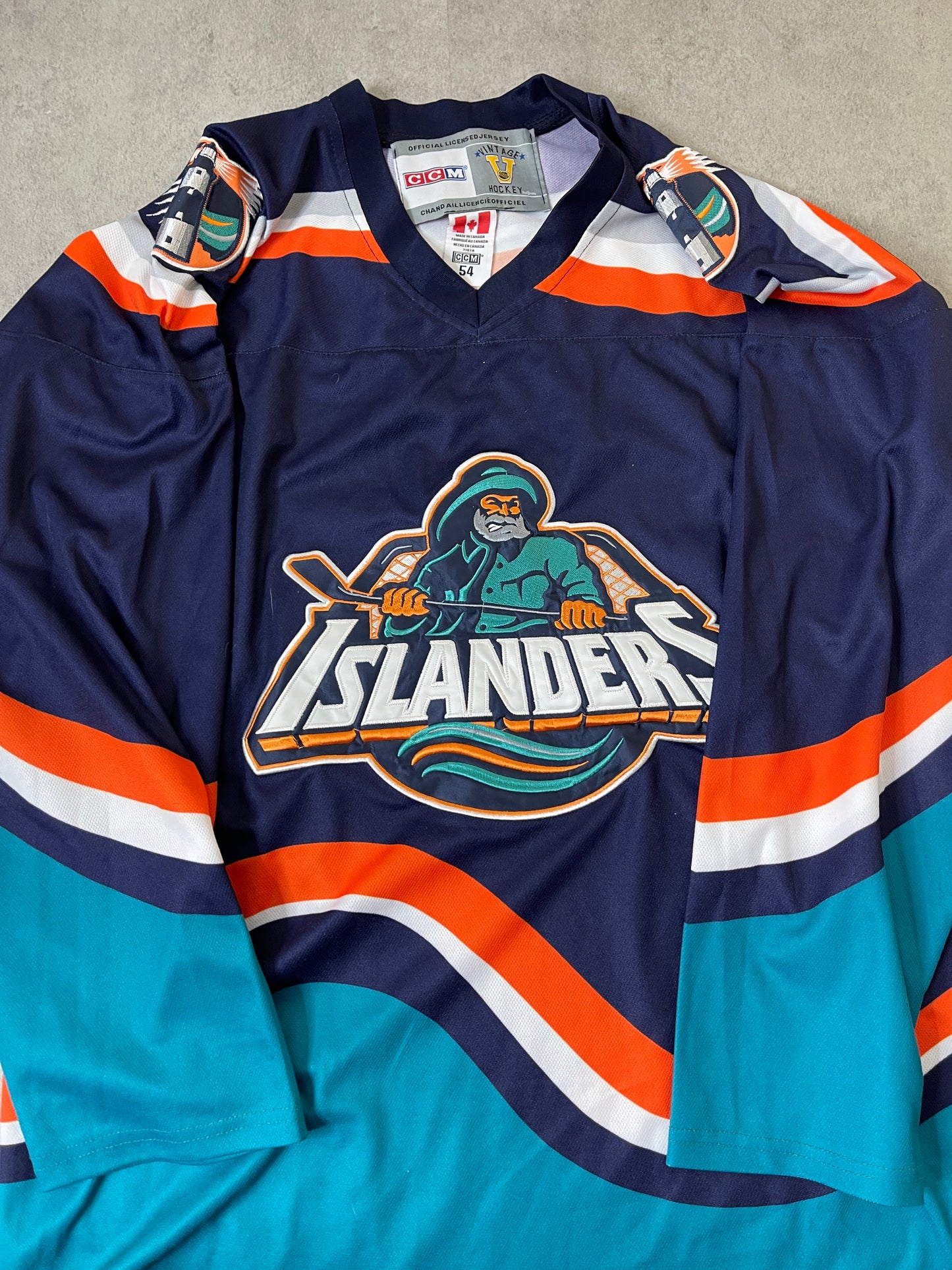 (XL) ISLANDERS HOCKEY JERSEY