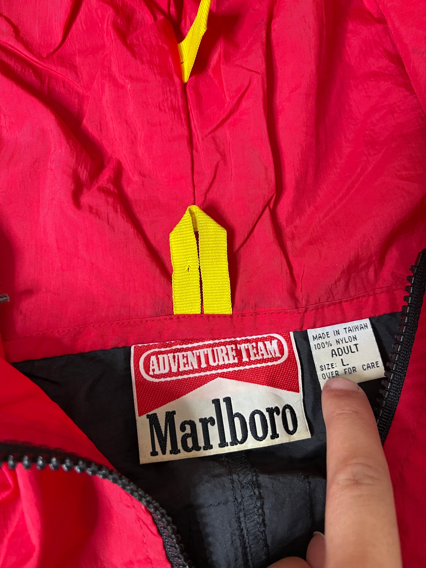 (L) 90S MARLBORO WINDBREAKER