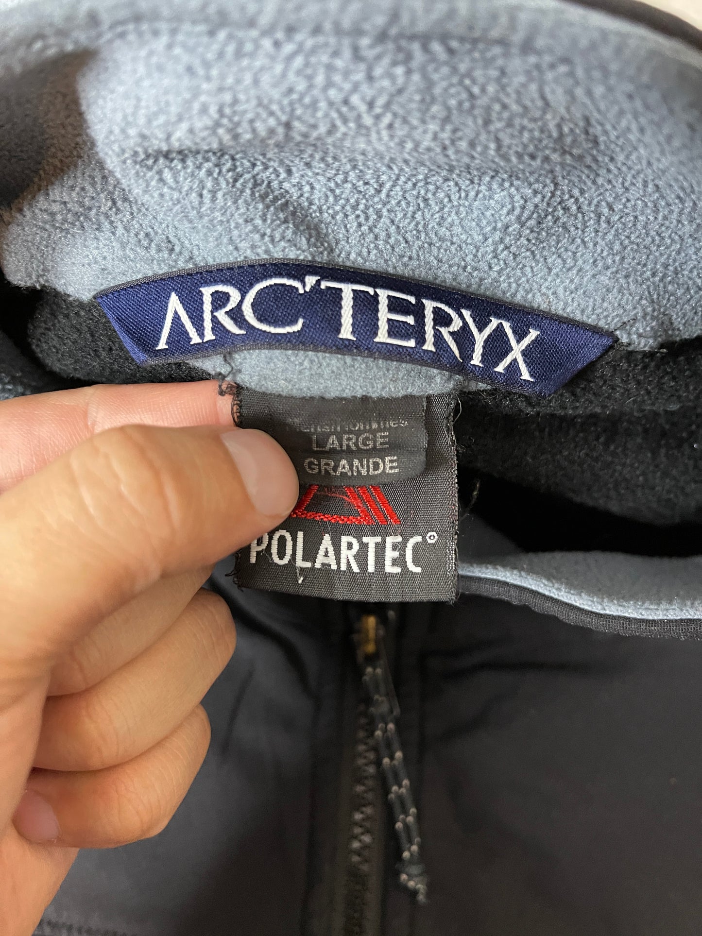 (L) ARCTERYX JACKET