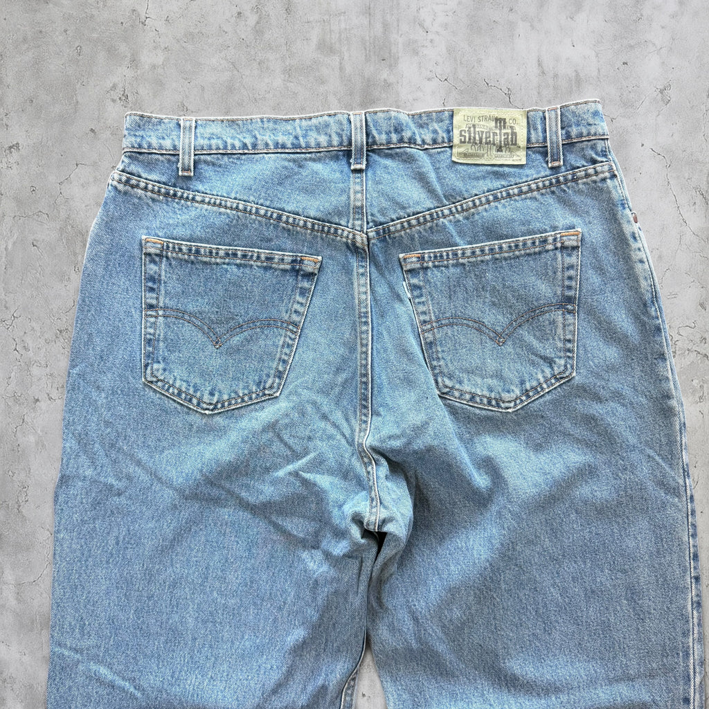 (38x32) 2000s Levis SilverTab jeans