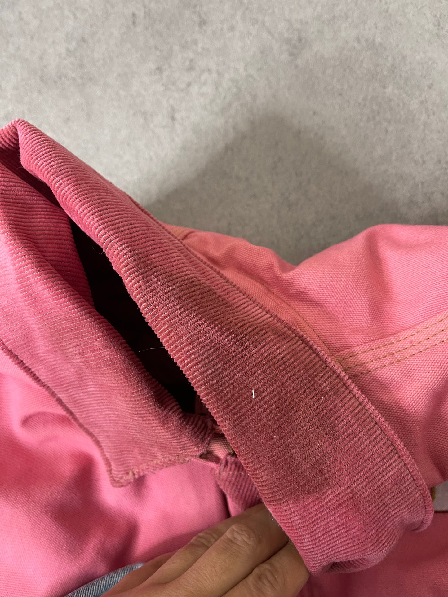 (S/M) PINK NY CARHARTT CROPPED JACKET